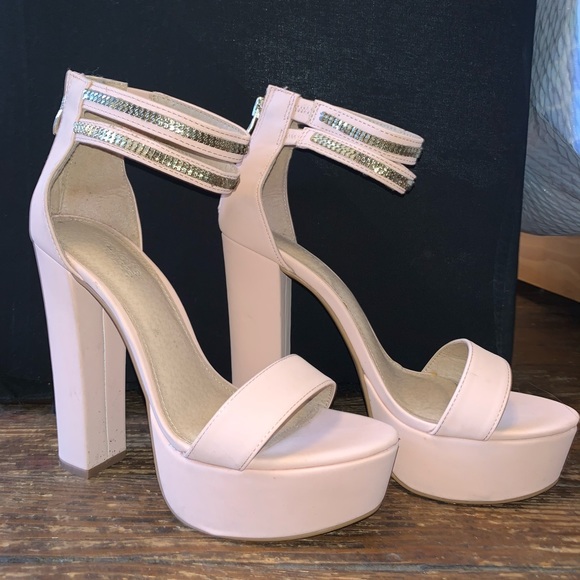 Shoes - Heals with platforms